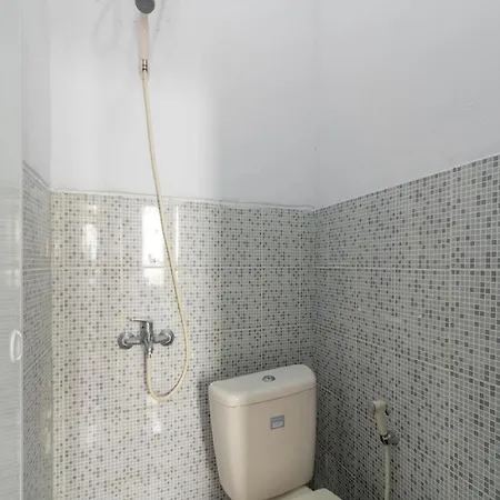 Reddoorz Plus Near Taman Rasuna Menteng-3